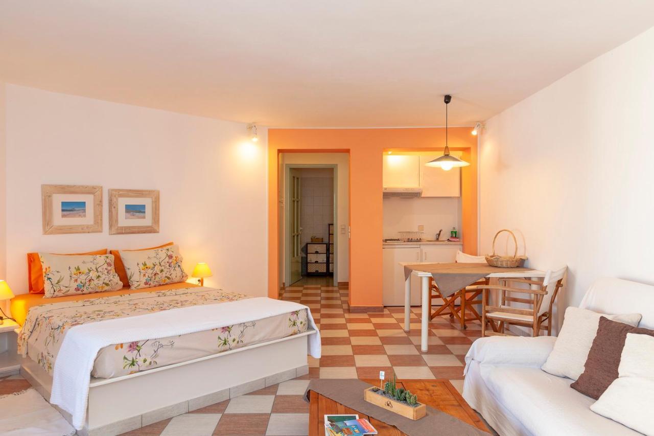 Emily'S Suites Adamantas  Luaran gambar