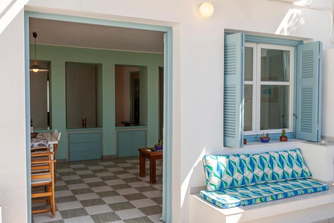 Emily'S Suites Adamantas  Luaran gambar