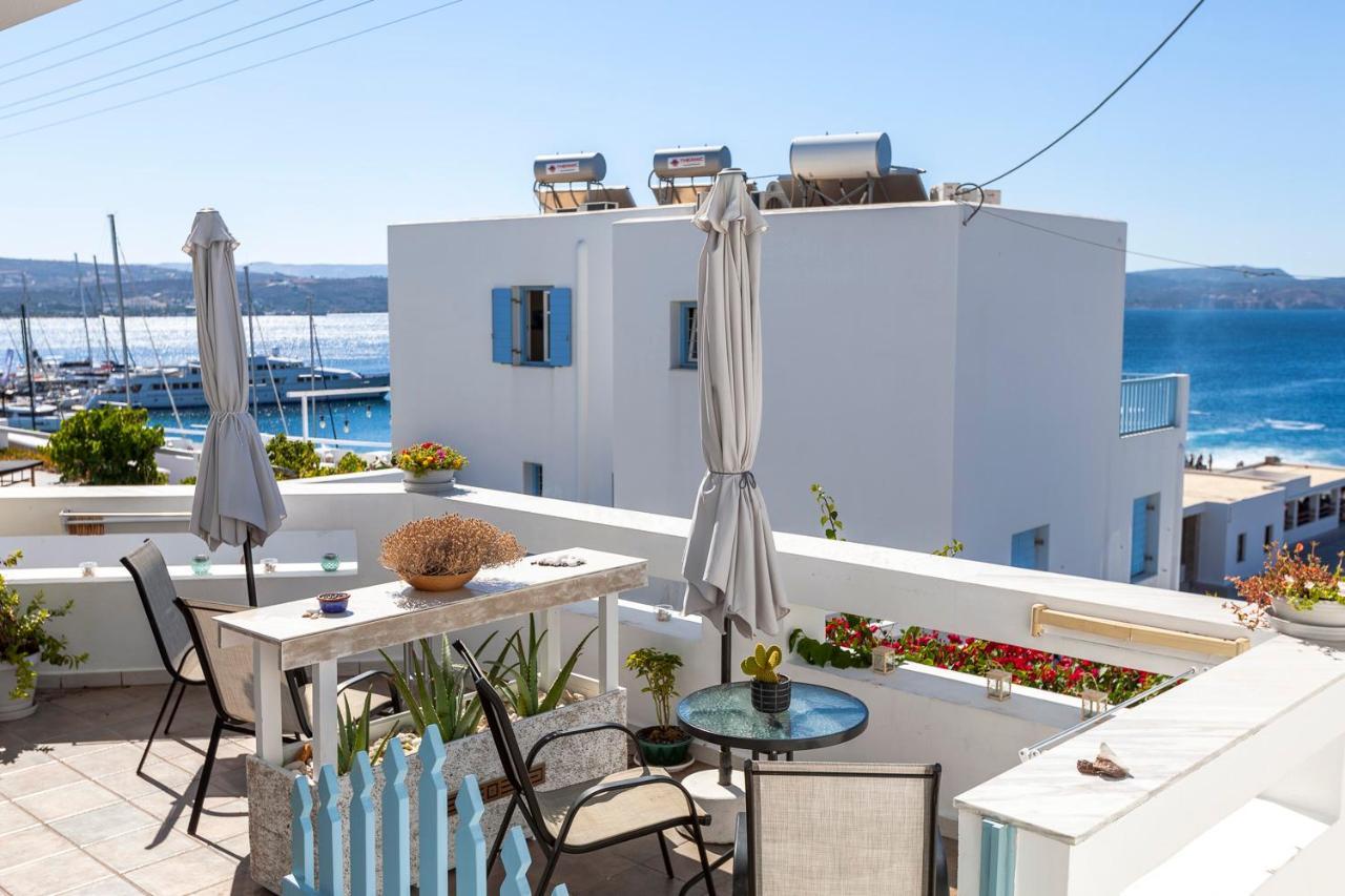 Emily'S Suites Adamantas  Luaran gambar