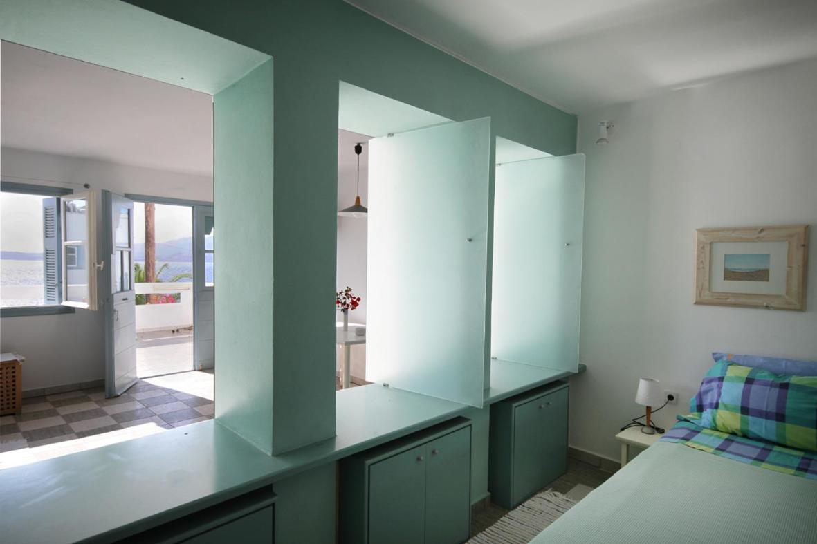 Emily'S Suites Adamantas  Luaran gambar