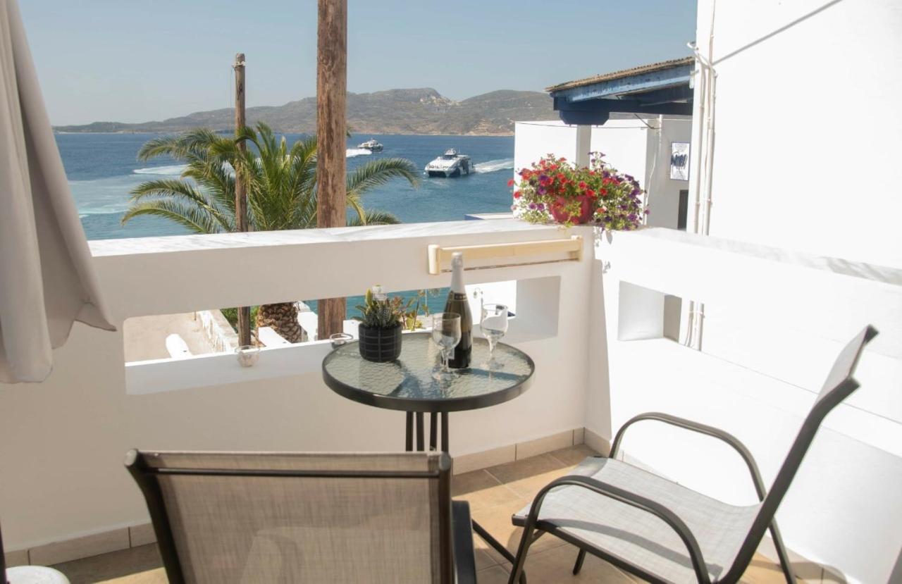 Emily'S Suites Adamantas  Luaran gambar