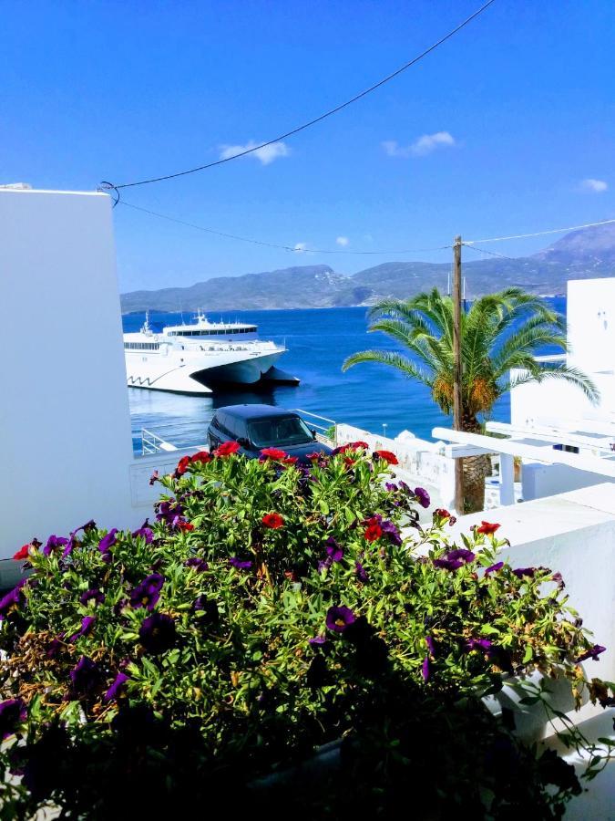 Emily'S Suites Adamantas  Luaran gambar