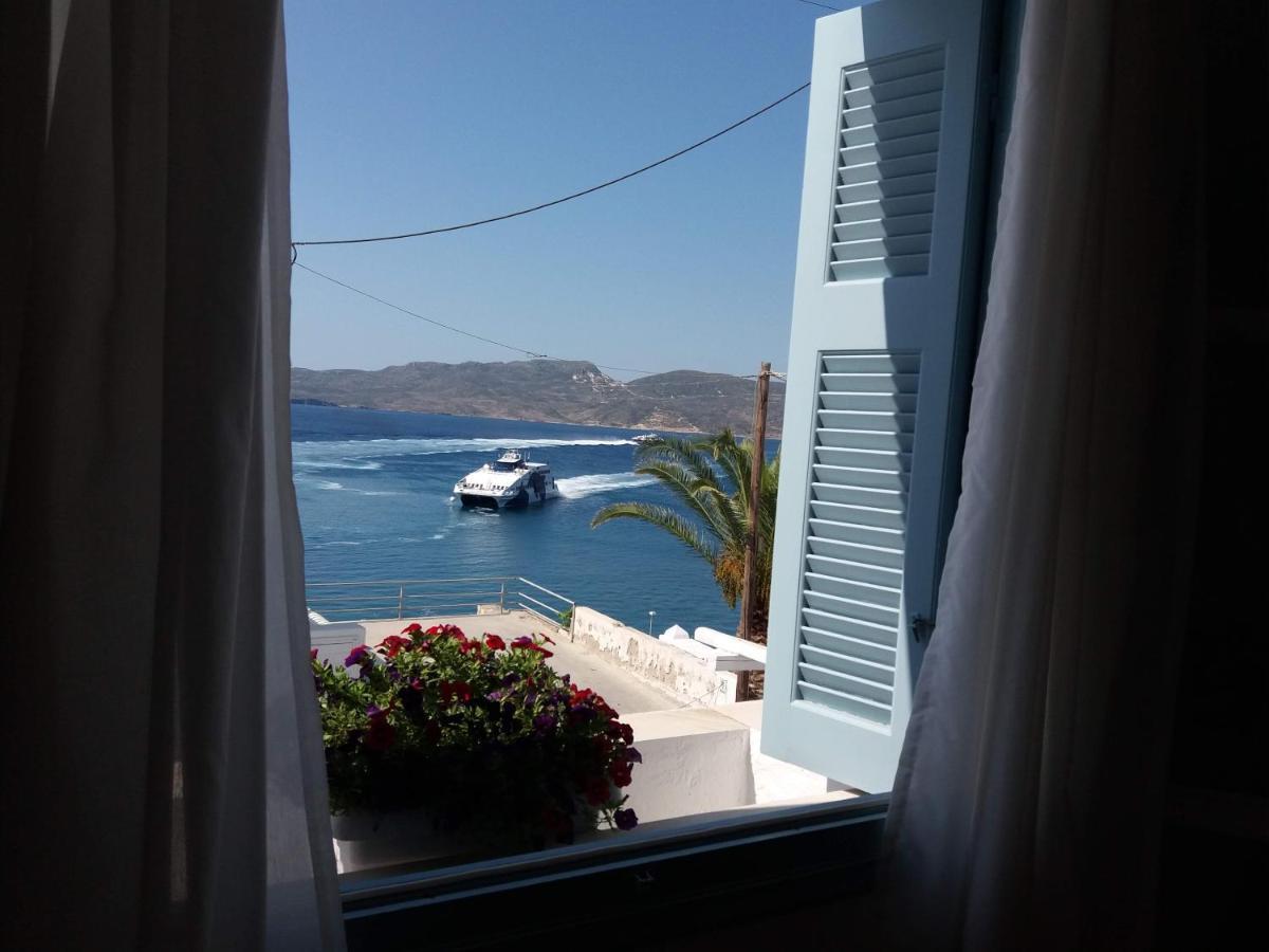 Emily'S Suites Adamantas  Luaran gambar
