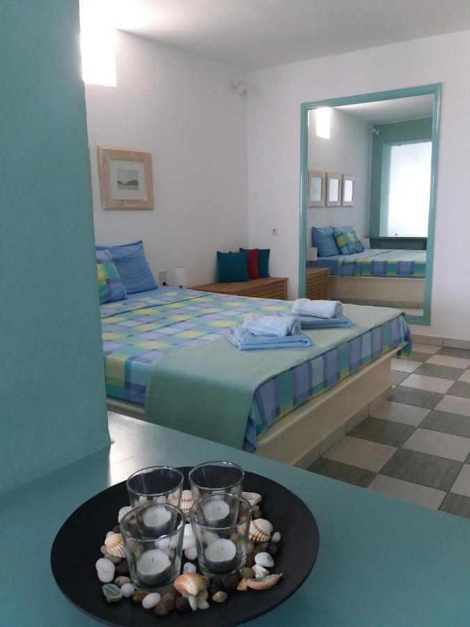 Emily'S Suites Adamantas  Luaran gambar
