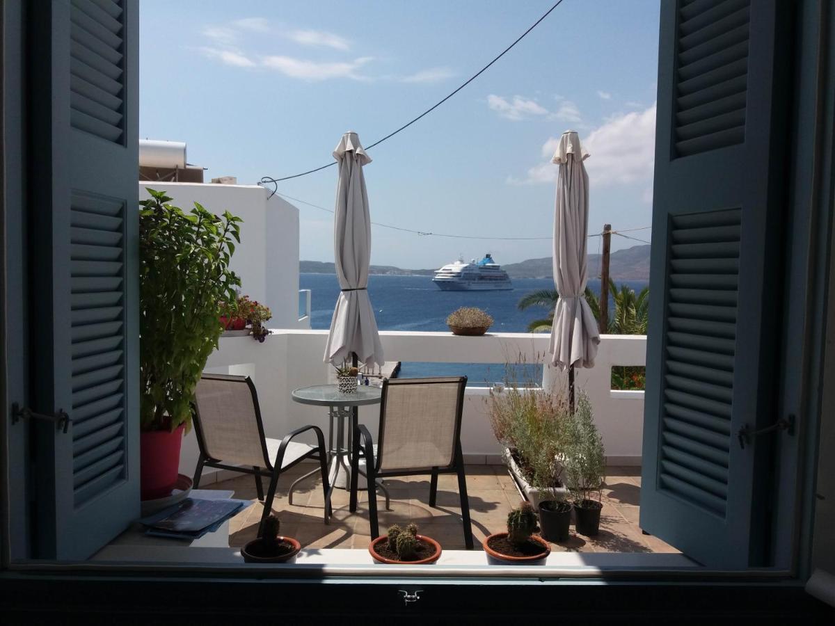 Emily'S Suites Adamantas  Luaran gambar