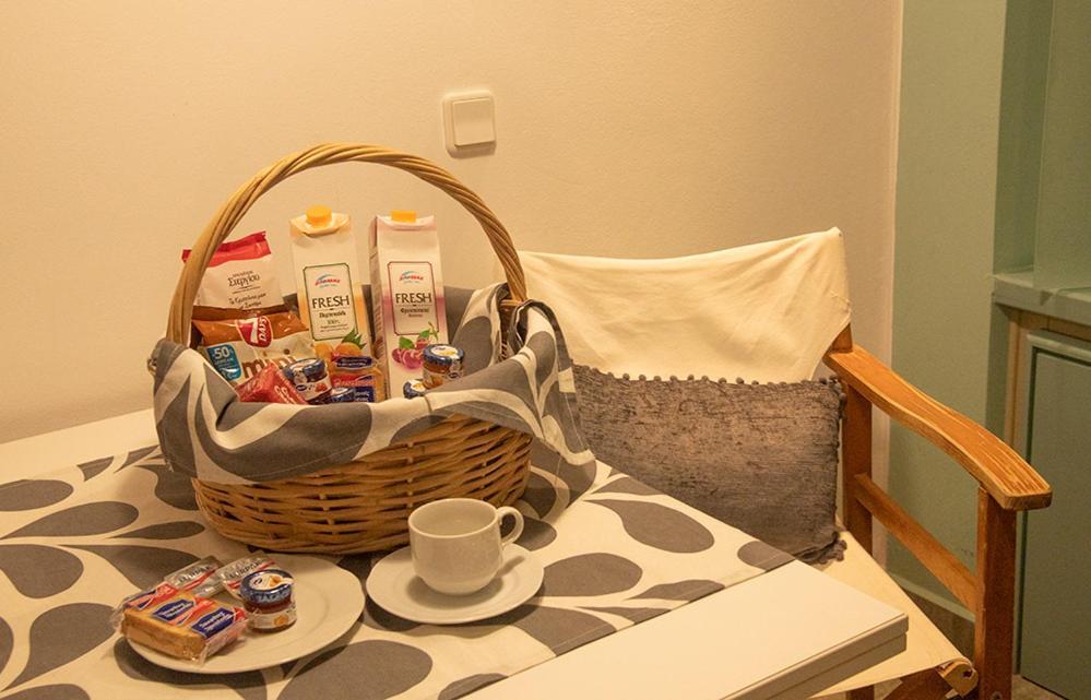 Emily'S Suites Adamantas  Luaran gambar