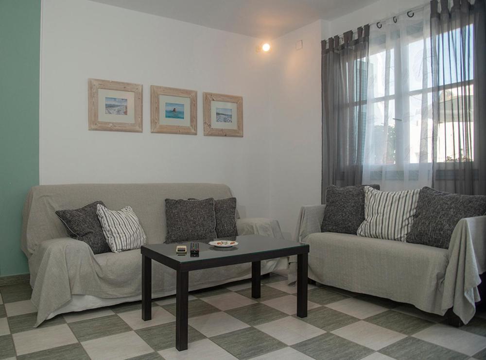 Emily'S Suites Adamantas  Luaran gambar